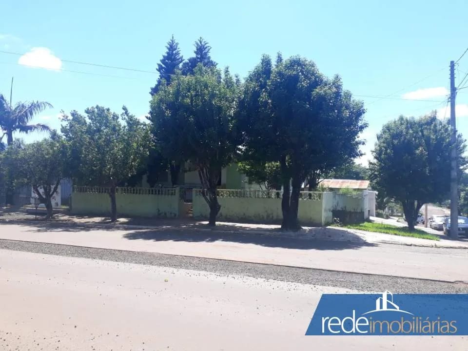 CASA DE ESQUINA NA PLANALTO - Avenida S. Saldanha