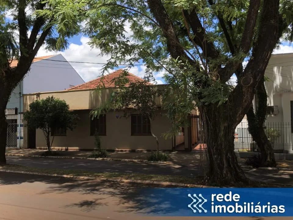 Casa no Centro - Residencial e/ou Comercial