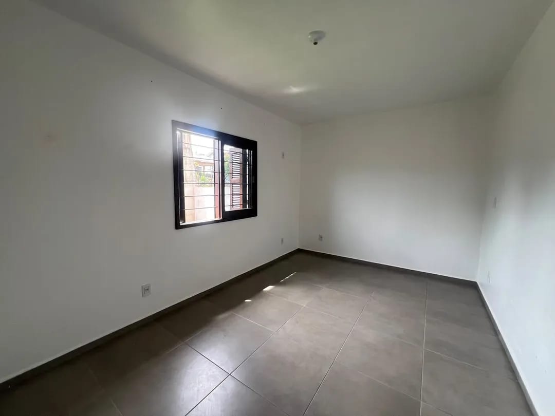 CASA GEMINADA - próx. ao Posto Marchezan