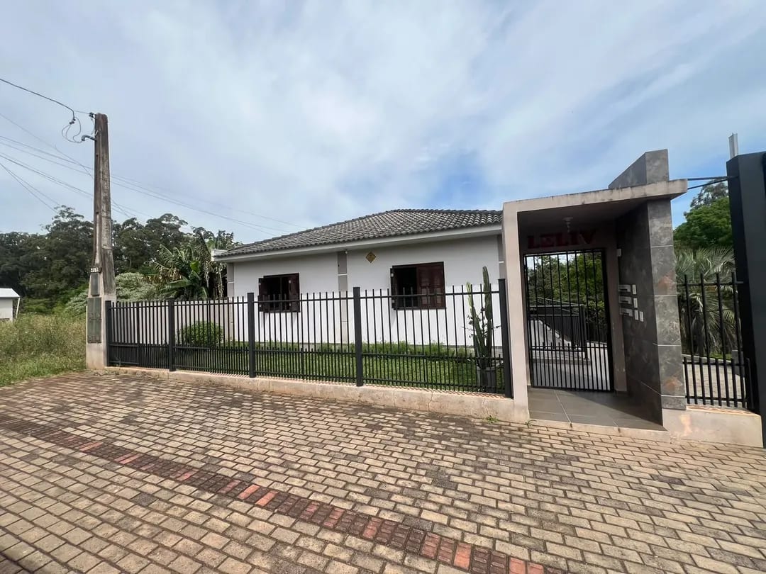 CASA GEMINADA - próx. ao Posto Marchezan