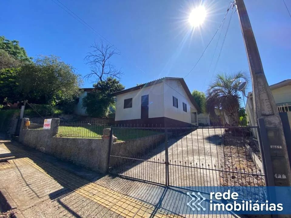 Duas casas a venda próximo ao Camera
