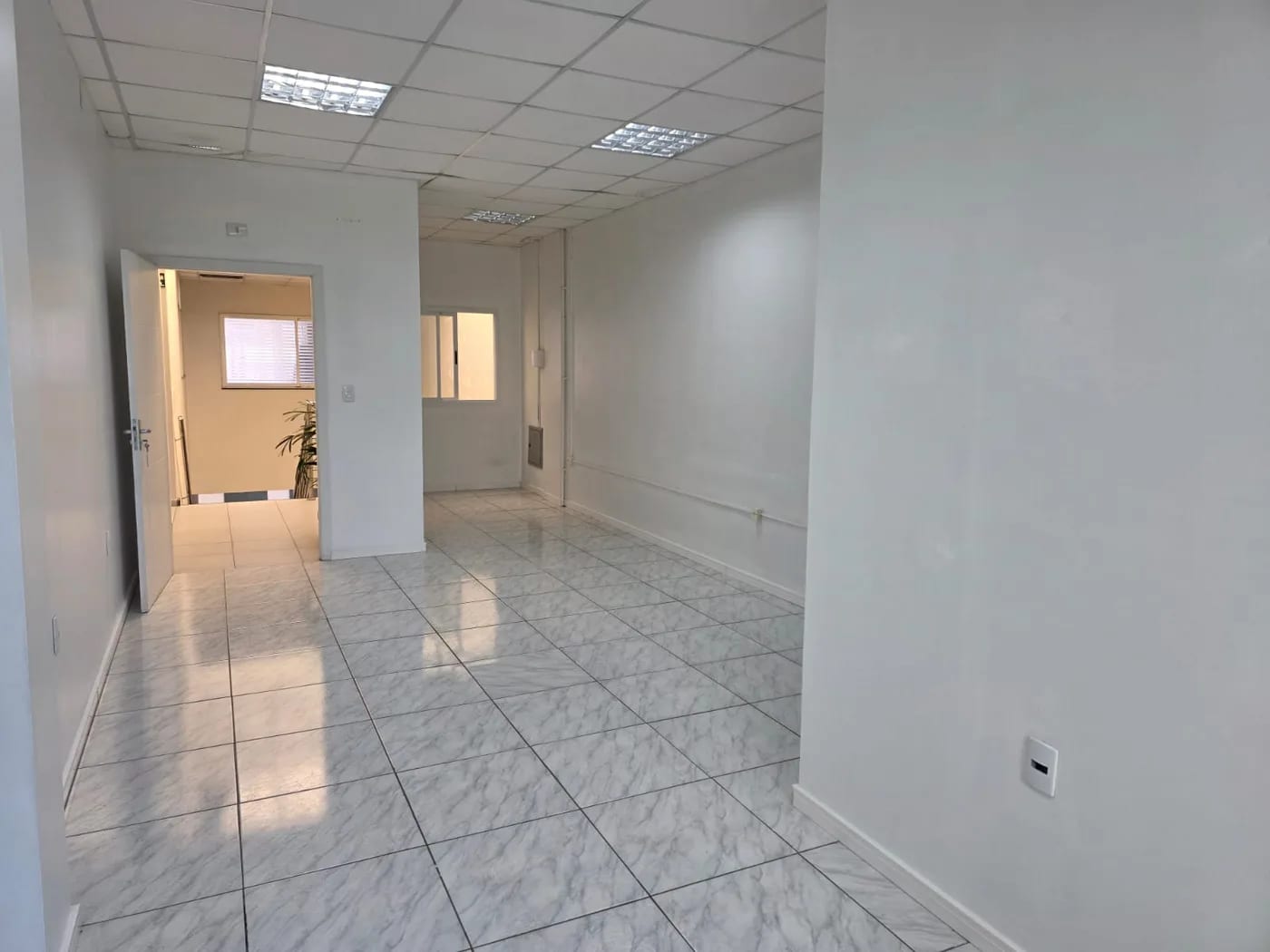 Sala Comercial , 2º andar no Edificio M.Moos