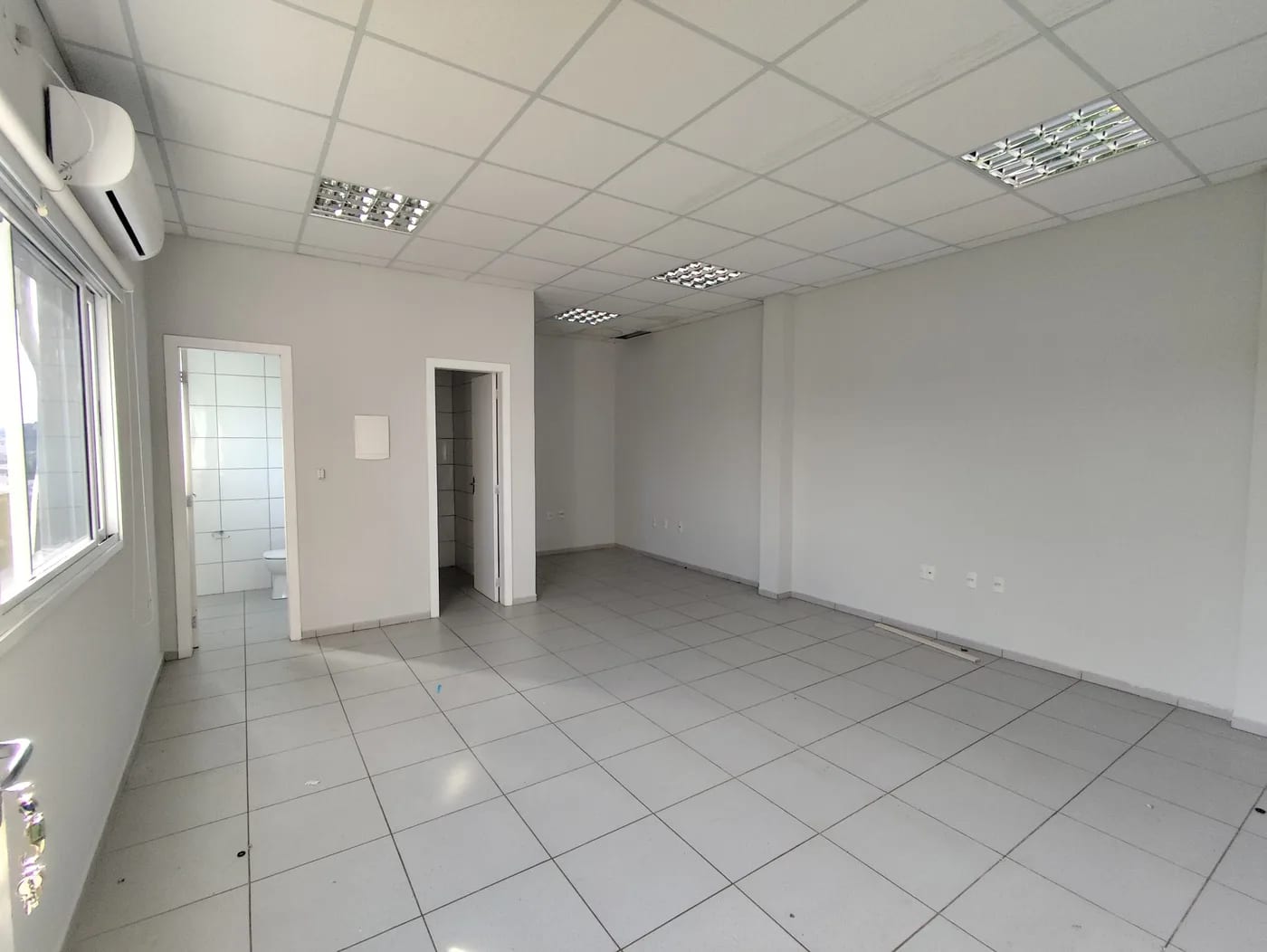 Sala Comercial no Centro no Edifício M.Moos