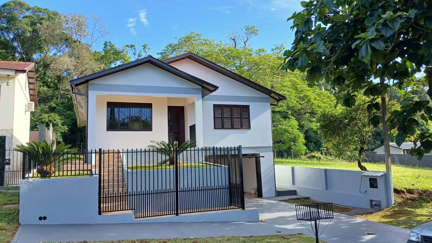Casa Próxima a Havan e Stok Center