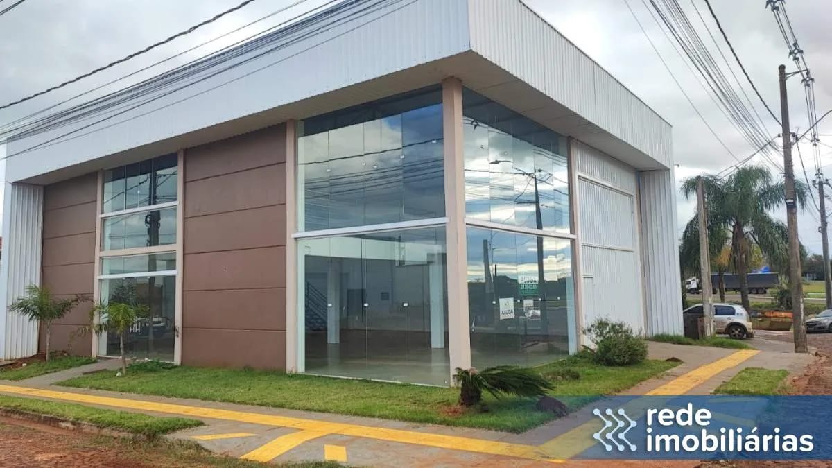 ALUGUEL Pavilhão Comercial com Mezanino e Localização Estratégica no Bairro Cruzeiro