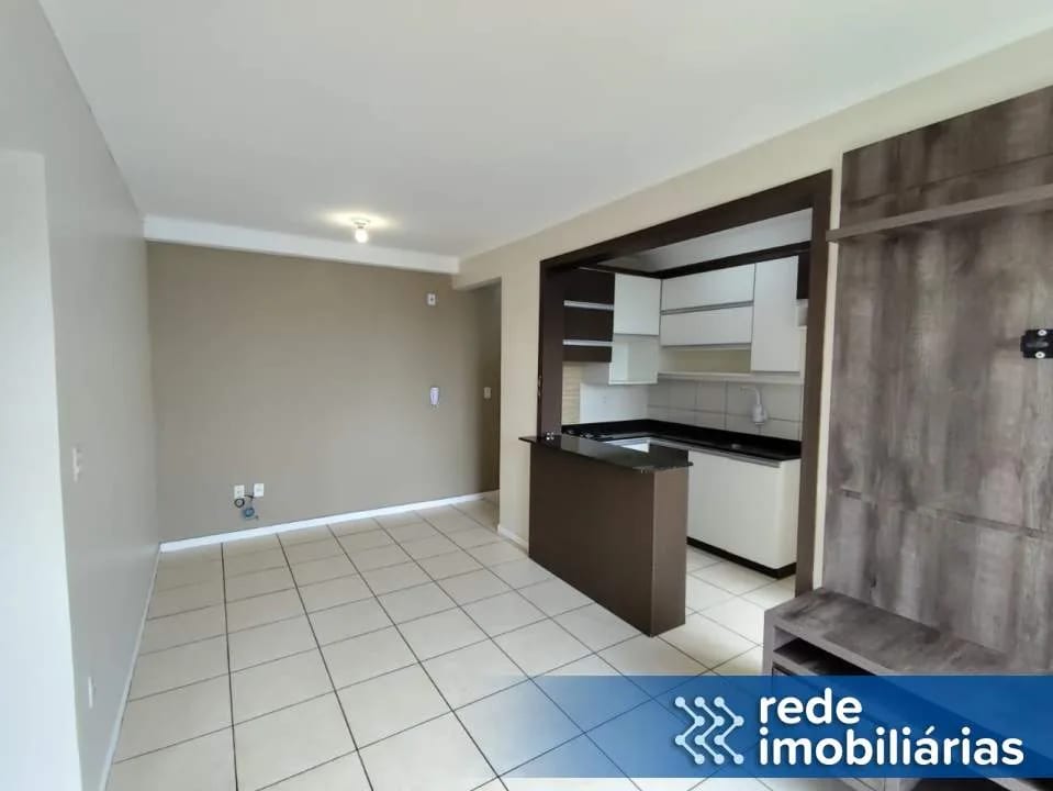 Apartamento Semimobiliado no Centro