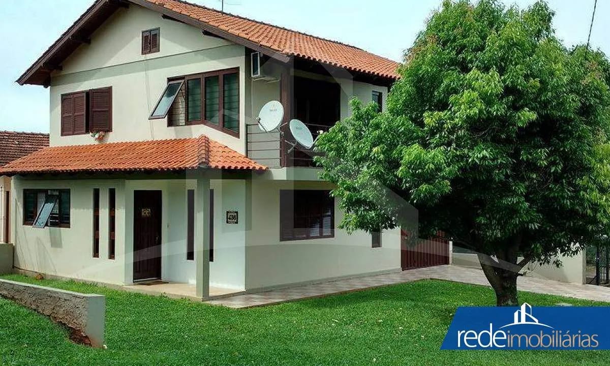 Ótima residência com piscina